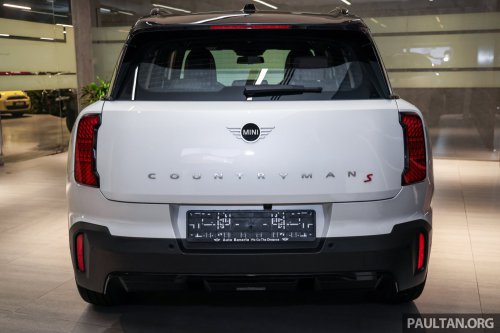 Stand out with the limited edition MINI Countryman S Shadowline and Stealth, exclusive to Auto Bavaria!