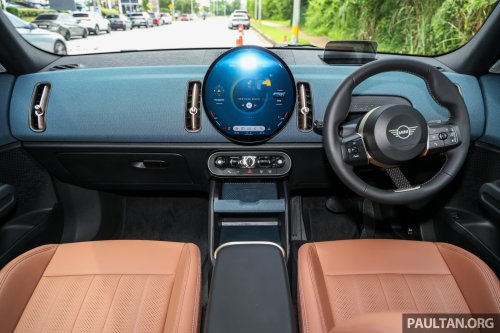 Stand out with the limited edition MINI Countryman S Shadowline and Stealth, exclusive to Auto Bavaria!