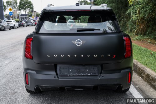 Stand out with the limited edition MINI Countryman S Shadowline and Stealth, exclusive to Auto Bavaria!