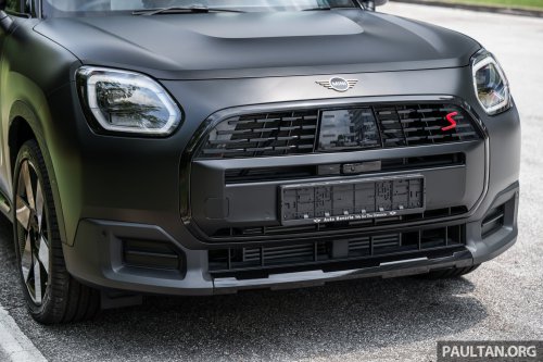 Stand out with the limited edition MINI Countryman S Shadowline and Stealth, exclusive to Auto Bavaria!