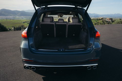 2026 Mercedes-Benz GLE, GLS facelifts – full-width Superscreen, 4.0L flat-plane V8; 585 PS AMG PHEV