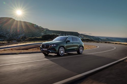 2026 Mercedes-Benz GLE, GLS facelifts – full-width Superscreen, 4.0L flat-plane V8; 585 PS AMG PHEV