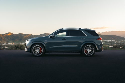 2026 Mercedes-Benz GLE, GLS facelifts – full-width Superscreen, 4.0L flat-plane V8; 585 PS AMG PHEV