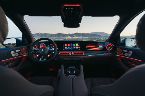 2026 Mercedes-Benz GLE, GLS facelifts – full-width Superscreen, 4.0L flat-plane V8; 585 PS AMG PHEV