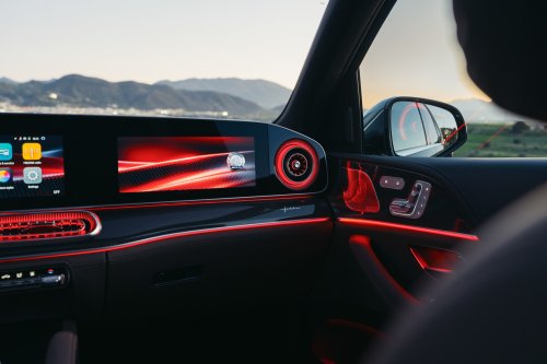 2026 Mercedes-Benz GLE, GLS facelifts – full-width Superscreen, 4.0L flat-plane V8; 585 PS AMG PHEV