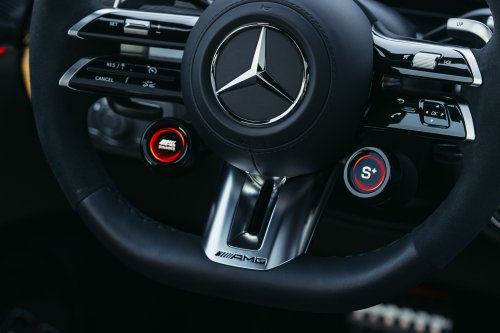2026 Mercedes-Benz GLE, GLS facelifts – full-width Superscreen, 4.0L flat-plane V8; 585 PS AMG PHEV