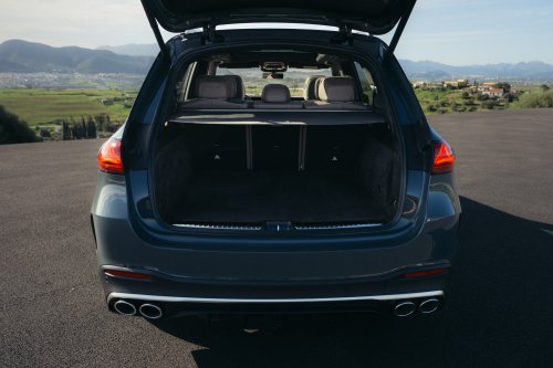 2026 Mercedes-Benz GLE, GLS facelifts – full-width Superscreen, 4.0L flat-plane V8; 585 PS AMG PHEV