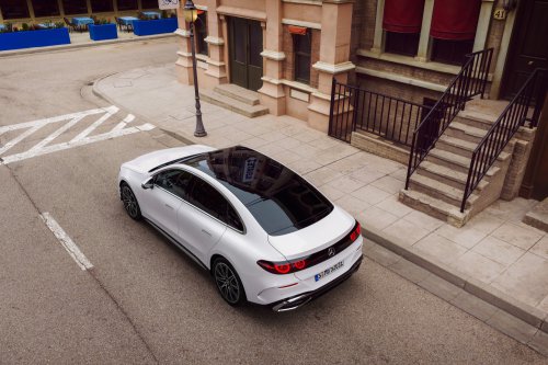 2026 Mercedes-Benz C-Class EV debuts – W520-gen with 800V tech, 330 kW DC, up to 800 km range WLTP