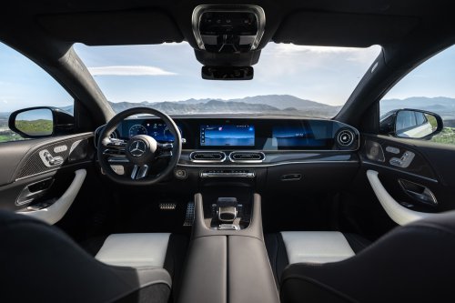 2026 Mercedes-Benz GLE, GLS facelifts – full-width Superscreen, 4.0L flat-plane V8; 585 PS AMG PHEV