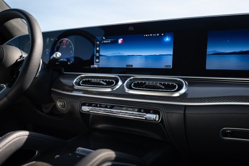 2026 Mercedes-Benz GLE, GLS facelifts – full-width Superscreen, 4.0L flat-plane V8; 585 PS AMG PHEV