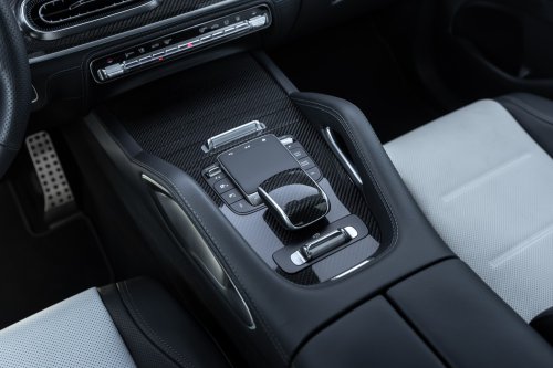 2026 Mercedes-Benz GLE, GLS facelifts – full-width Superscreen, 4.0L flat-plane V8; 585 PS AMG PHEV