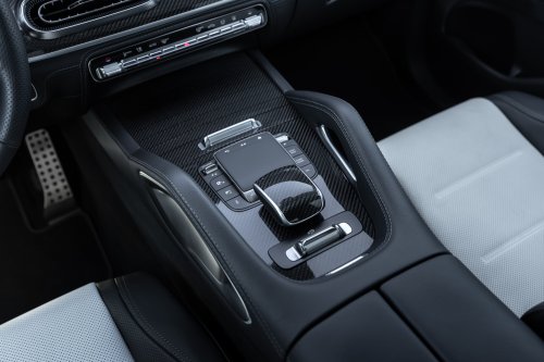 2026 Mercedes-Benz GLE, GLS facelifts – full-width Superscreen, 4.0L flat-plane V8; 585 PS AMG PHEV