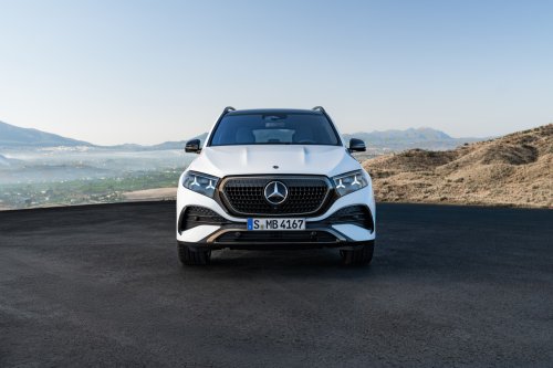 2026 Mercedes-Benz GLE, GLS facelifts – full-width Superscreen, 4.0L flat-plane V8; 585 PS AMG PHEV