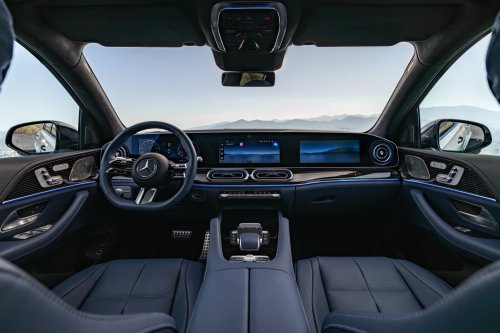 2026 Mercedes-Benz GLE, GLS facelifts – full-width Superscreen, 4.0L flat-plane V8; 585 PS AMG PHEV