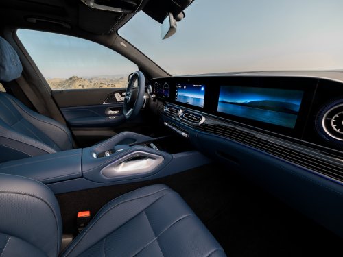 2026 Mercedes-Benz GLE, GLS facelifts – full-width Superscreen, 4.0L flat-plane V8; 585 PS AMG PHEV