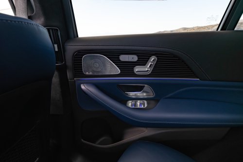 2026 Mercedes-Benz GLE, GLS facelifts – full-width Superscreen, 4.0L flat-plane V8; 585 PS AMG PHEV