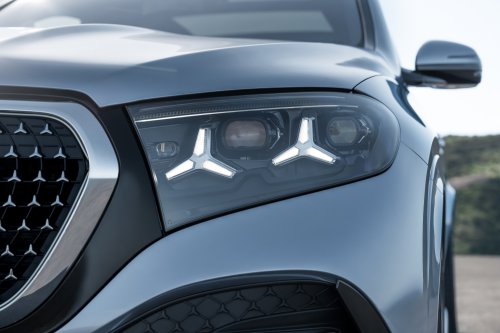 2026 Mercedes-Benz GLE, GLS facelifts – full-width Superscreen, 4.0L flat-plane V8; 585 PS AMG PHEV