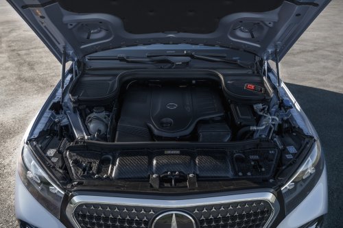 2026 Mercedes-Benz GLE, GLS facelifts – full-width Superscreen, 4.0L flat-plane V8; 585 PS AMG PHEV