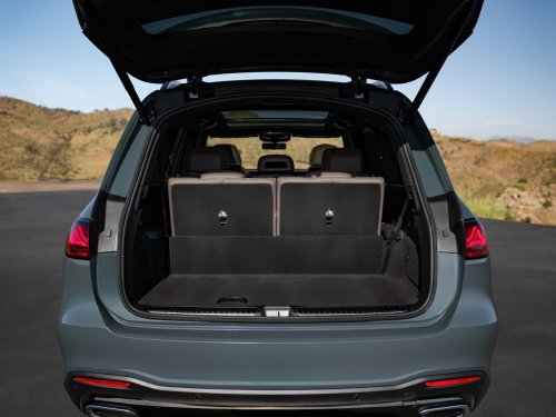 2026 Mercedes-Benz GLE, GLS facelifts – full-width Superscreen, 4.0L flat-plane V8; 585 PS AMG PHEV