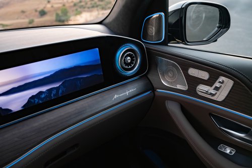 2026 Mercedes-Benz GLE, GLS facelifts – full-width Superscreen, 4.0L flat-plane V8; 585 PS AMG PHEV