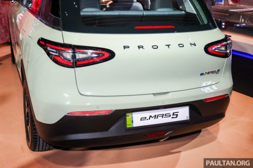 Proton eMas 5 gets new Jade Green colour – available on Prime and Premium with dark interior, same price