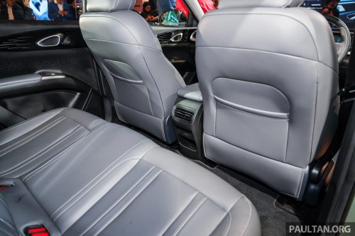 Proton eMas 5 gets new Jade Green colour – available on Prime and Premium with dark interior, same price