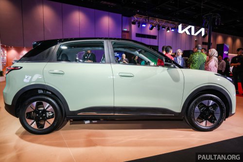 Proton eMas 5 gets new Jade Green colour – available on Prime and Premium with dark interior, same price