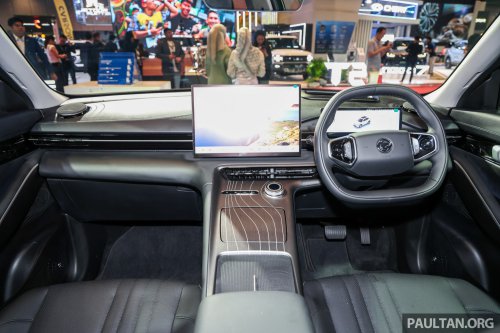 Proton eMas 7 PHEV in Emerald Green in Penang