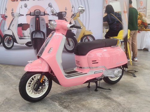 2026 Royal Alloy Gran Turismo scooter in Malaysia, pricing for 125S at RM9,800, 160s retailing at RM12,800