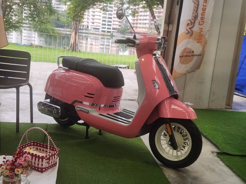 2026 Royal Alloy Gran Turismo scooter in Malaysia, pricing for 125S at RM9,800, 160s retailing at RM12,800
