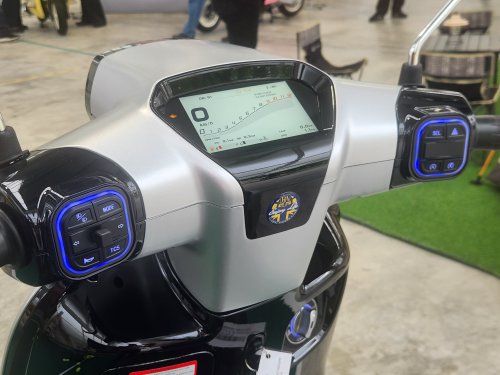 2026 Royal Alloy Gran Turismo scooter in Malaysia, pricing for 125S at RM9,800, 160s retailing at RM12,800