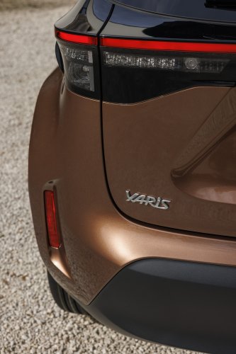 2026 Toyota Yaris Cross for Europe debuts – 1.5L NA 3-cylinder hybrid, up to 130 PS, new GR Sport variant