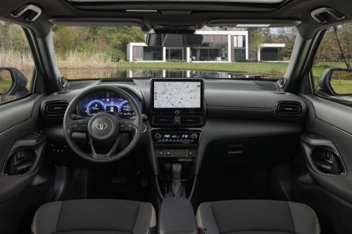 2026 Toyota Yaris Cross for Europe debuts – 1.5L NA 3-cylinder hybrid, up to 130 PS, new GR Sport variant