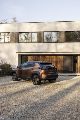 2026 Toyota Yaris Cross for Europe debuts – 1.5L NA 3-cylinder hybrid, up to 130 PS, new GR Sport variant