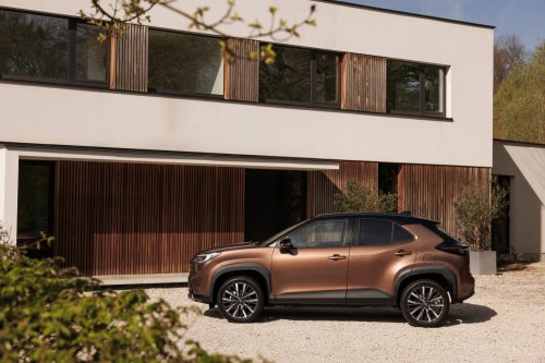 2026 Toyota Yaris Cross for Europe debuts – 1.5L NA 3-cylinder hybrid, up to 130 PS, new GR Sport variant