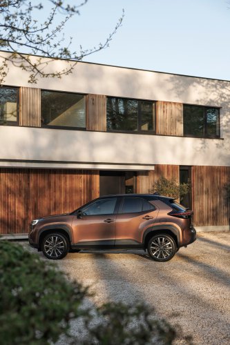 2026 Toyota Yaris Cross for Europe debuts – 1.5L NA 3-cylinder hybrid, up to 130 PS, new GR Sport variant