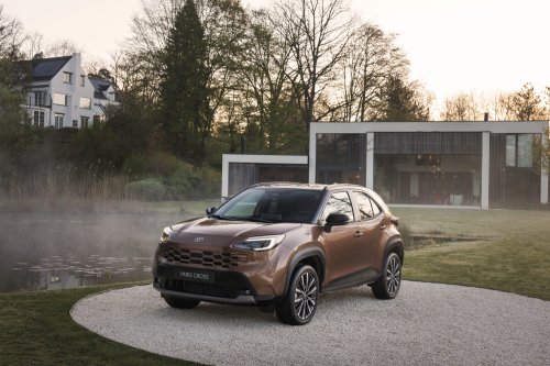 2026 Toyota Yaris Cross for Europe debuts – 1.5L NA 3-cylinder hybrid, up to 130 PS, new GR Sport variant