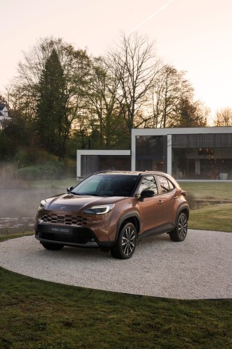2026 Toyota Yaris Cross for Europe debuts – 1.5L NA 3-cylinder hybrid, up to 130 PS, new GR Sport variant