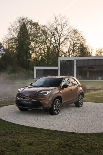 2026 Toyota Yaris Cross for Europe debuts – 1.5L NA 3-cylinder hybrid, up to 130 PS, new GR Sport variant