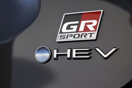 2026 Toyota Yaris Cross for Europe debuts – 1.5L NA 3-cylinder hybrid, up to 130 PS, new GR Sport variant