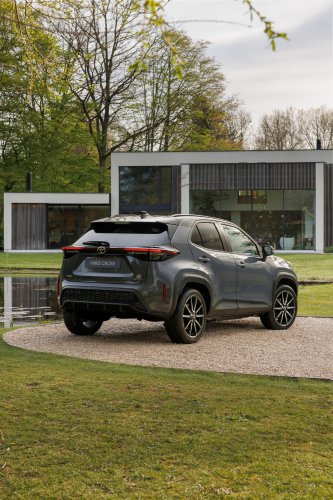 2026 Toyota Yaris Cross for Europe debuts – 1.5L NA 3-cylinder hybrid, up to 130 PS, new GR Sport variant