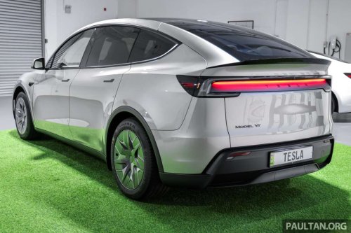Tesla, Tesla Model Y, SUV, Tesla Model Y L Malaysia price confirmed – RM260,000 for 6-seater EV SUV, Cosmic Silver is RM11k extra!