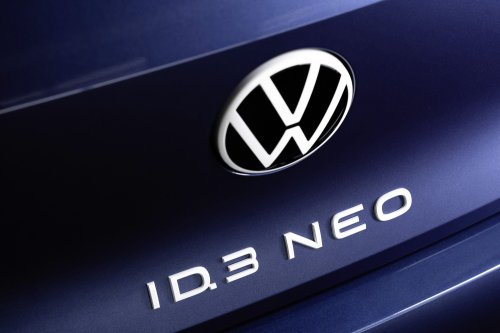 Volkswagen ID.3 Neo debuts – EV hatch gets updated styling, more physical controls; up to 630 km WLTP