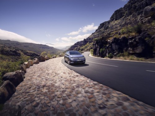 Volkswagen ID.3 Neo debuts – EV hatch gets updated styling, more physical controls; up to 630 km WLTP