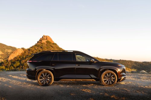 Subaru Getaway debuts in the US – three-row EV SUV; 420 hp, up to 483 km range; Toyota Highlander sister