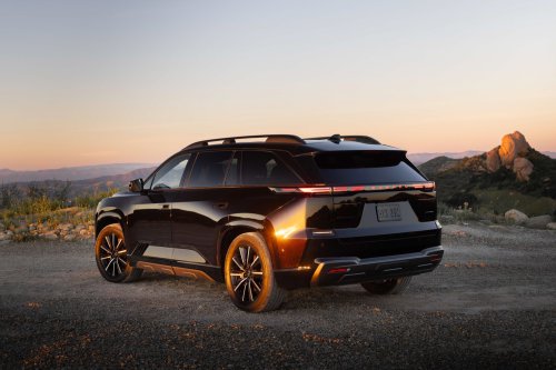 Subaru Getaway debuts in the US – three-row EV SUV; 420 hp, up to 483 km range; Toyota Highlander sister