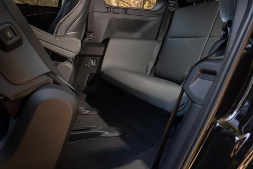 Subaru Getaway debuts in the US – three-row EV SUV; 420 hp, up to 483 km range; Toyota Highlander sister