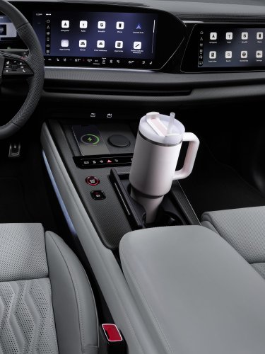 Audi, BMW, BMW X7, Mercedes, Audi Q9 confirmed – 3-row BMW X7, Mercedes GLS rival; interior revealed with powered captain’s chairs