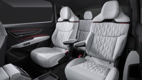 Audi, BMW, BMW X7, Mercedes, Audi Q9 confirmed – 3-row BMW X7, Mercedes GLS rival; interior revealed with powered captain’s chairs