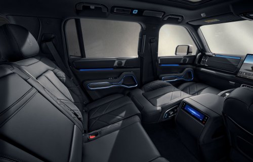 Denza B8 launched in Malaysia – 2.0T PHEV 4×4, 612 PS/760 Nm, DiSus-P, 6/7 seats, RM459k to RM519k